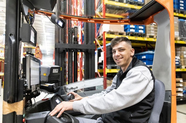 Logistics & Warehouse